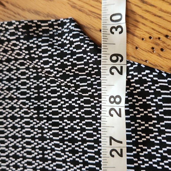 Rafaella, Great condition, Women's Top, Black with white design, Size Large - Picture 8 of 9